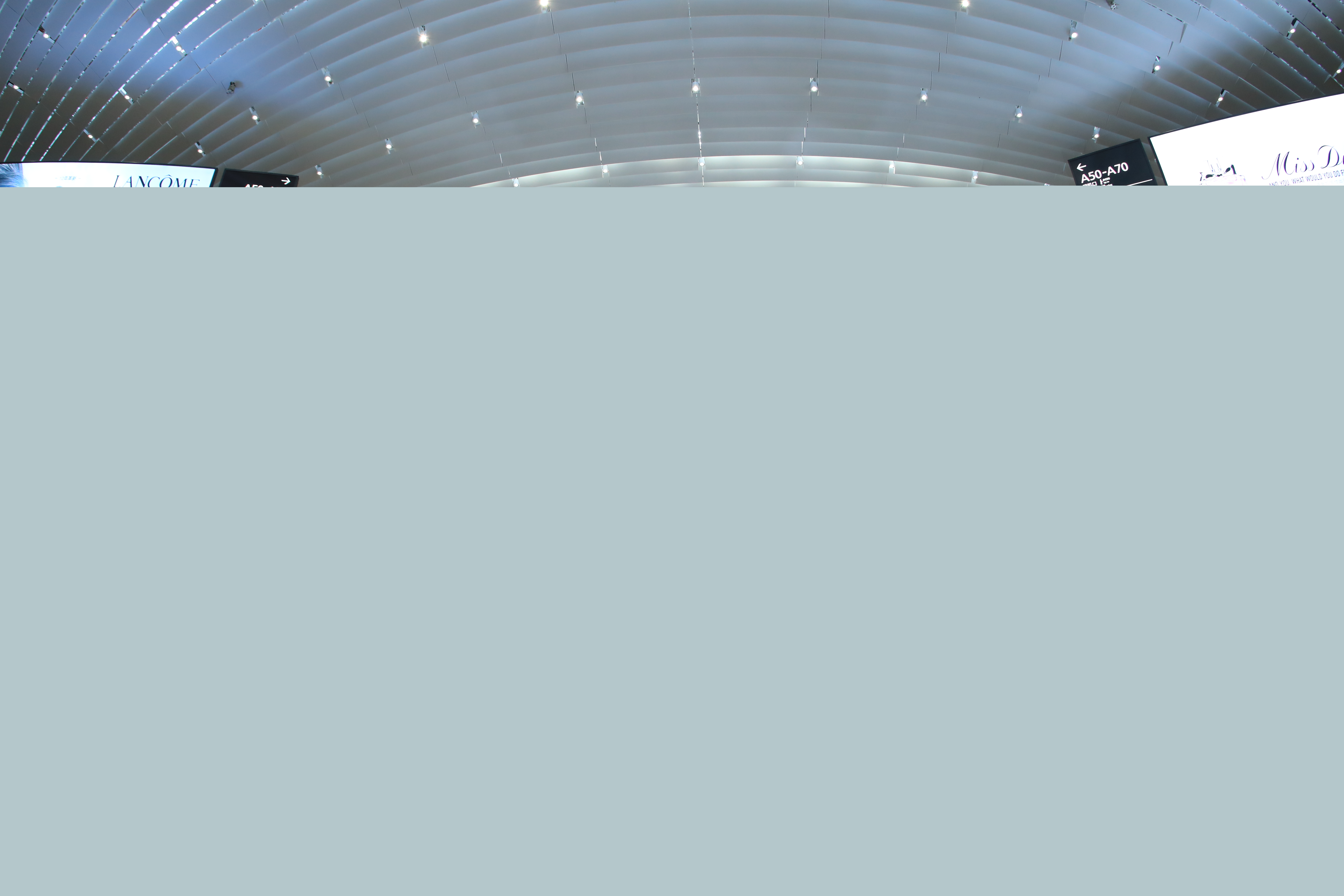 中免集團(tuán)攜手白云機(jī)場(chǎng)成功舉辦 “免稅購物節(jié)”慶典活動(dòng)