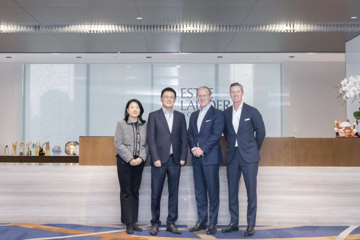 中免集團(tuán)與雅詩蘭黛集團(tuán)深化戰(zhàn)略合作 重構(gòu)旅游零售“產(chǎn)品力+體驗(yàn)感”模式